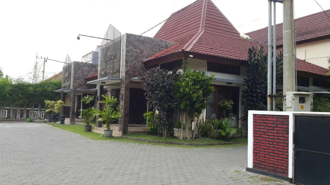 Lava Lava Hotel Probolinggo Exteriör bild